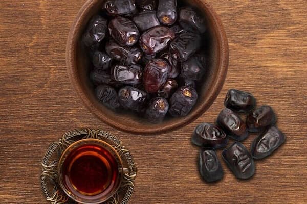 قیمت خرید خرمای مضافتی زکریا با فروش عمده